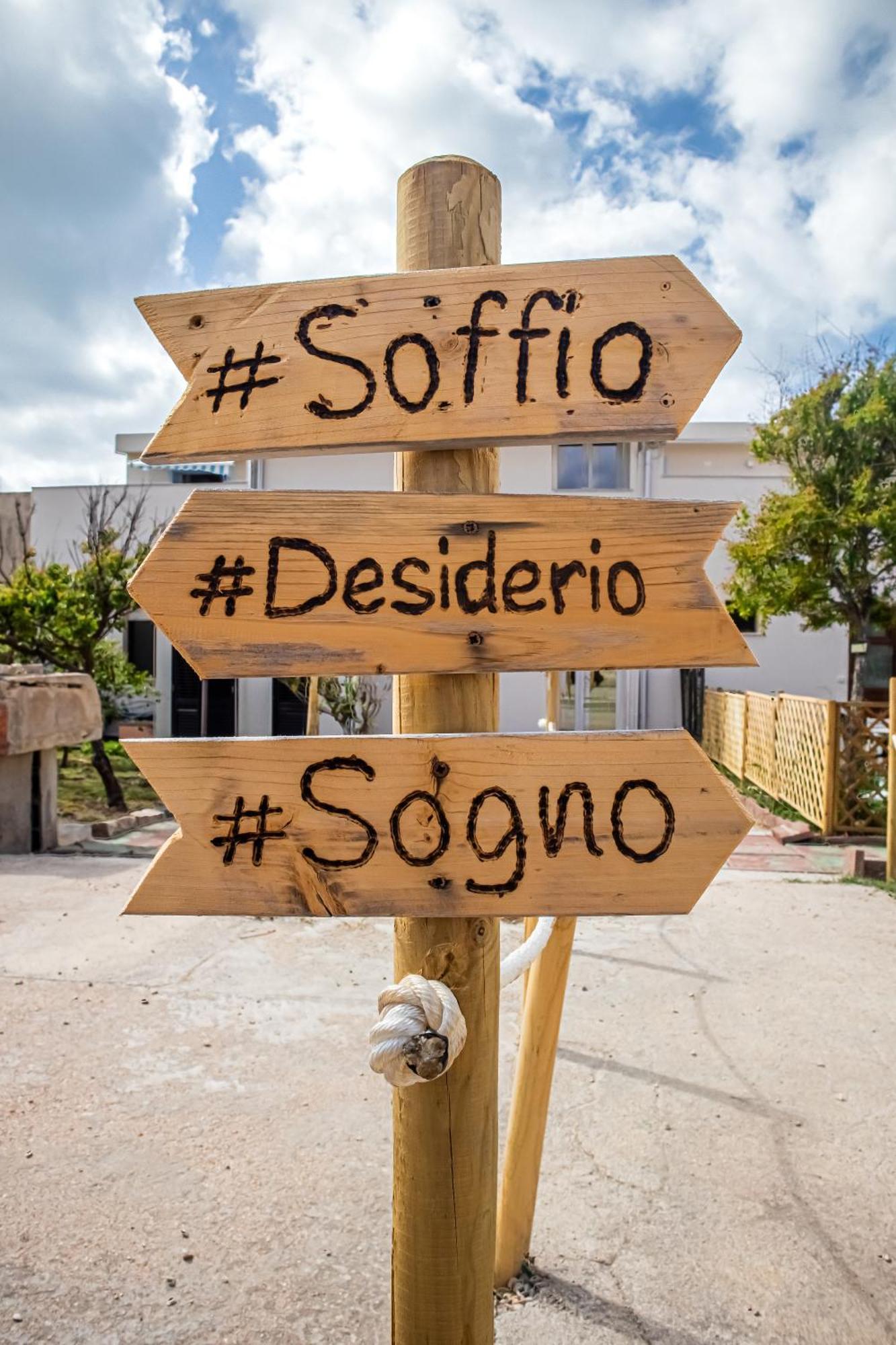 Hotel Il Soffione Castelsardo Exterior foto